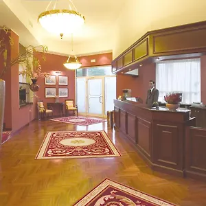 https://maxim-hotel.it-lombardy.com